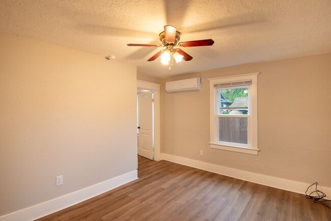 Photo - Newly-Remodeled 2 Bed, 1 Bath House