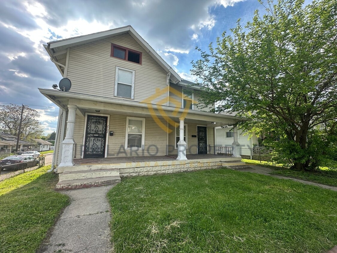 Photo - 2702 - 2704 Highland Place