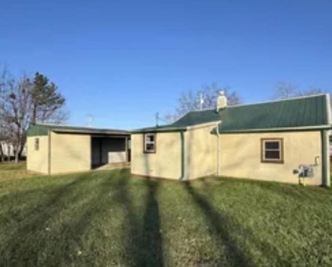 Photo - 2 bedroom/1 bath w/carport