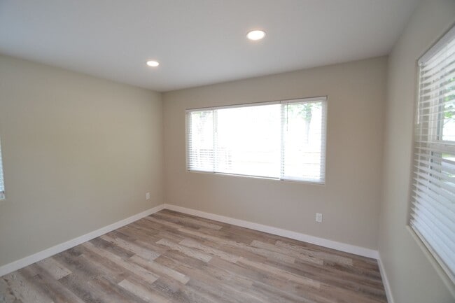 Photo - Beautiful 3 Bed 2 Bath with AC!