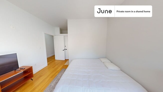 Photo - Room in Shared 5 bed/3 bath home Unidad D