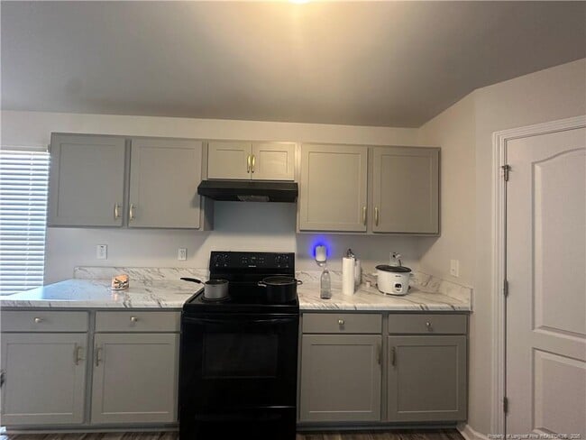 Photo - 910 Sapphire Stone Ln