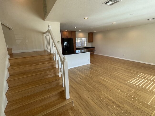 2248 S Saratoga