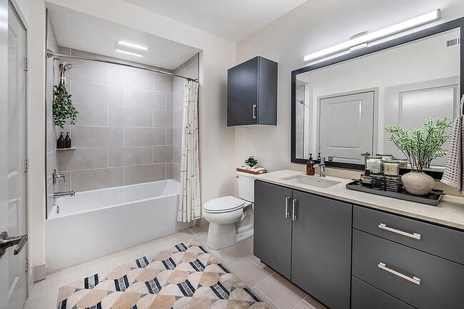 Photo - 690 Sutter St