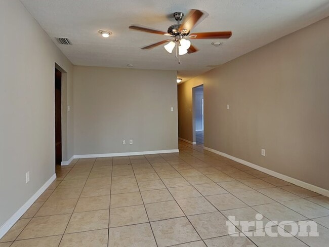 Photo - 1928 W Clinton St