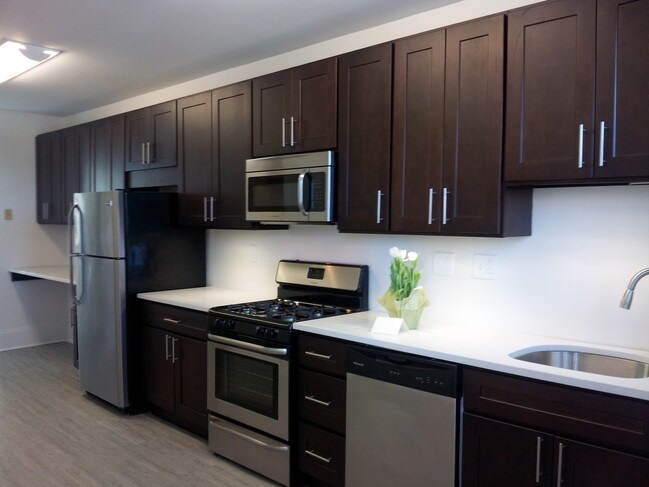 Photo - Sevilla Court