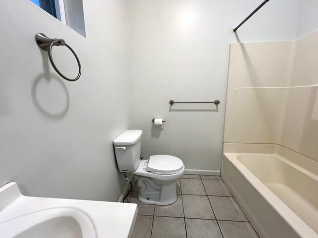 Photo - 16 Broadway Apartment Unit A