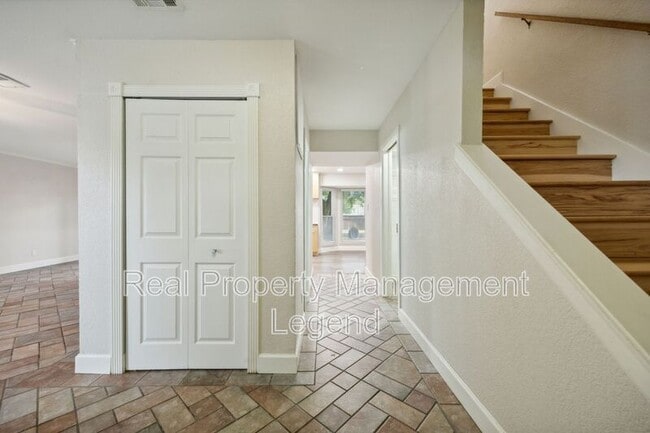 Photo - 2701 Harmon Dr