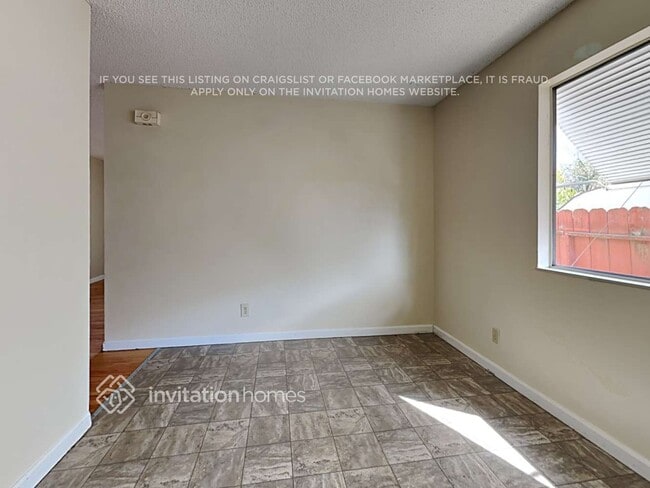 Photo - 1984 Finch Way