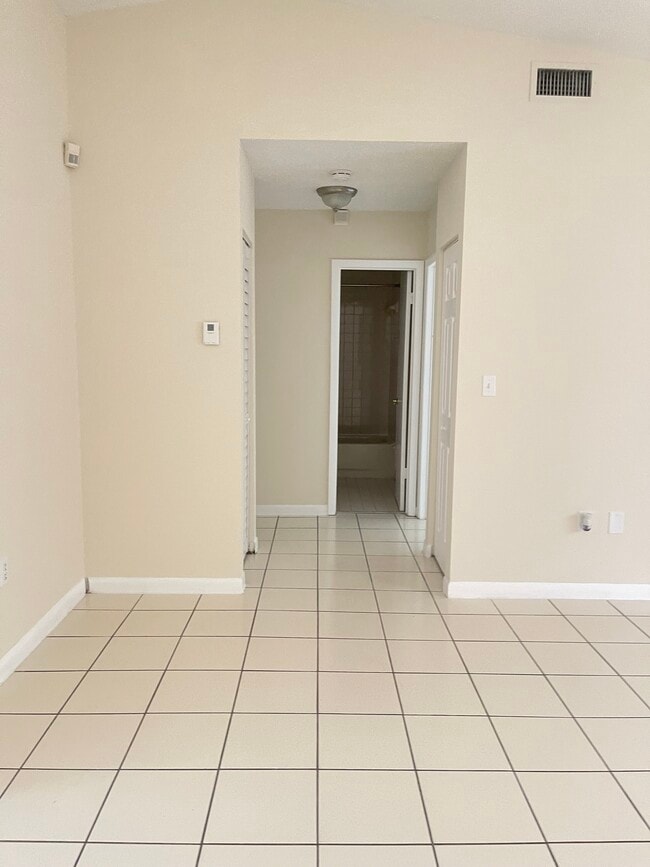 Photo - 6045 NW 186th St Unit 113