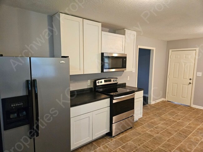 Photo - 7508 Maple Ave