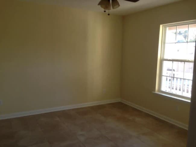 Photo - 239 Pecan Pointe Rd E