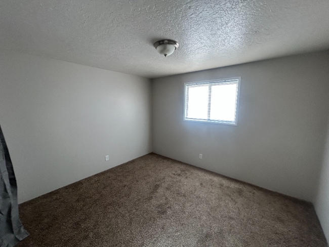 Photo - 184 Crestview Dr