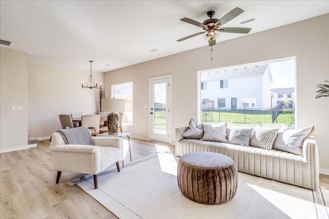 Photo - Fox Creek-Maggie Plan MODEL (NOT FOR RENT)