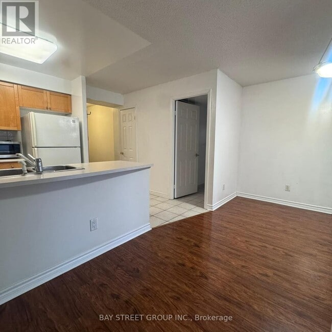 Photo - 25 Kingsbridge Garden Cir Unit 2021
