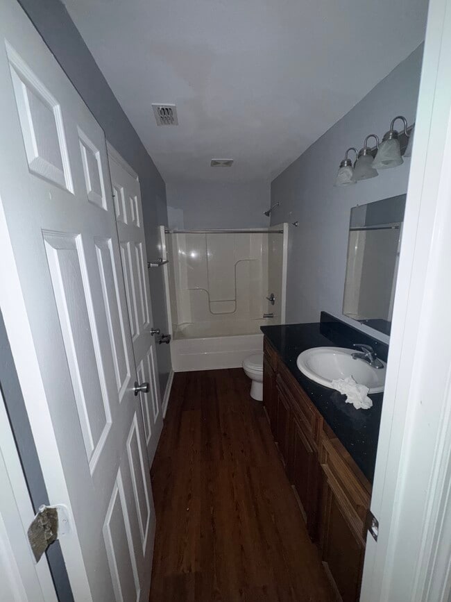 Photo - 6016 W Desoto St