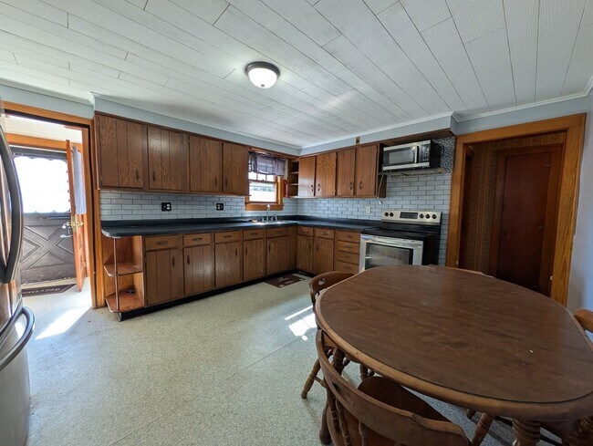 Photo - 405 W Green St