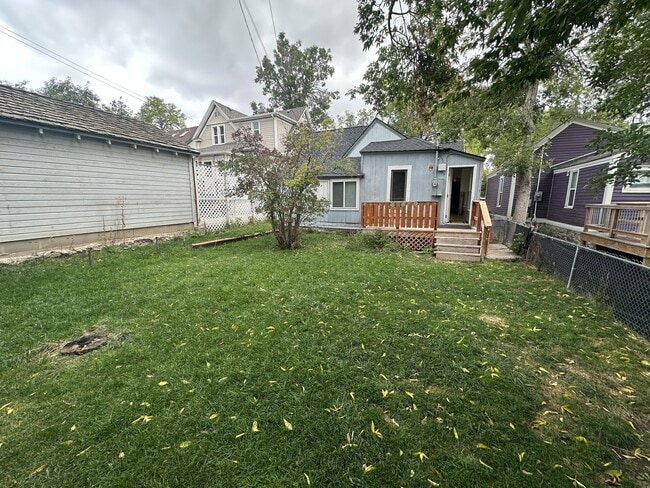 907 5th Ave