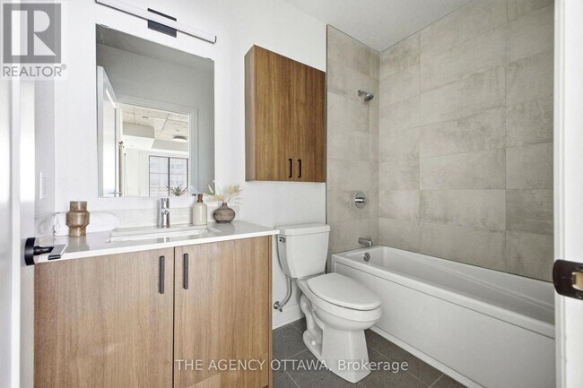 Photo - 56 Bayswater Ave Unit 602