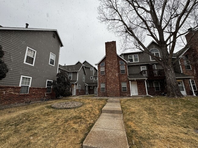 Building Photo - 2129 Troy Ct