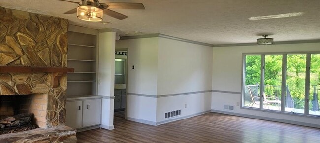 Photo - 2963 Avery Rd