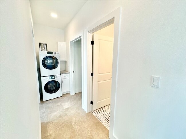 Photo - 2102 Mechanic St Unit 205