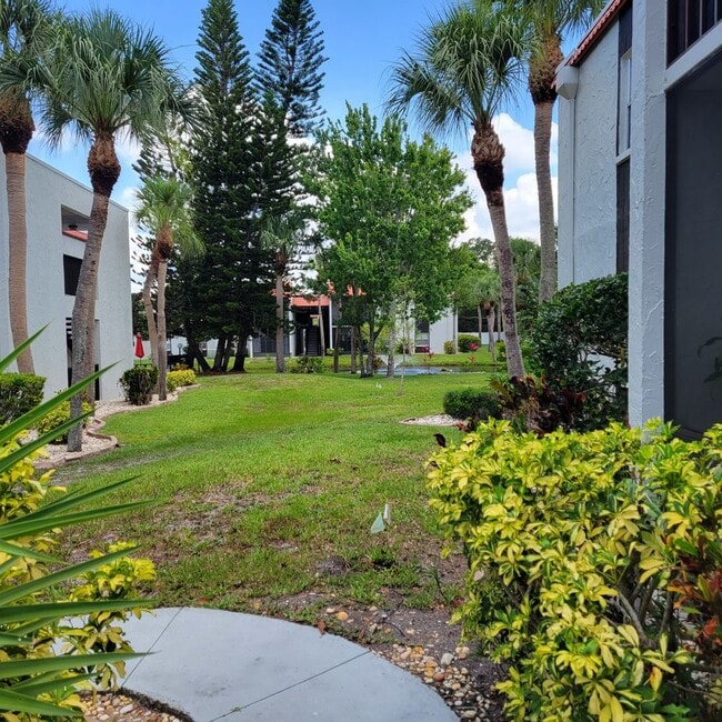 Photo - Seasonal/short term 2/2 ground floor condo...