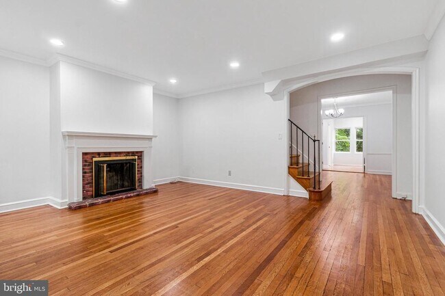 Photo - 4414 Volta Pl NW