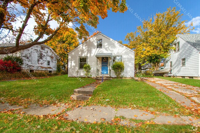 Building Photo - 2744 Sloan St Rental