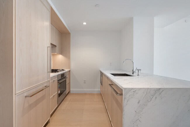 Photo - 37-14-37-34 34th St