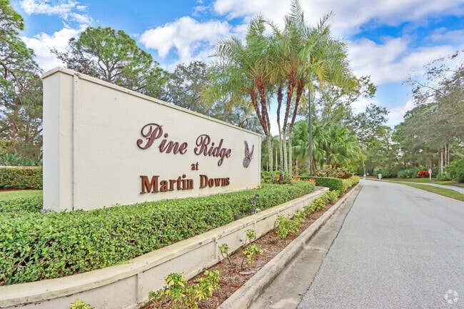 Building Photo - 1935 SW Silver Pine Way Unit 117-B2 Rental