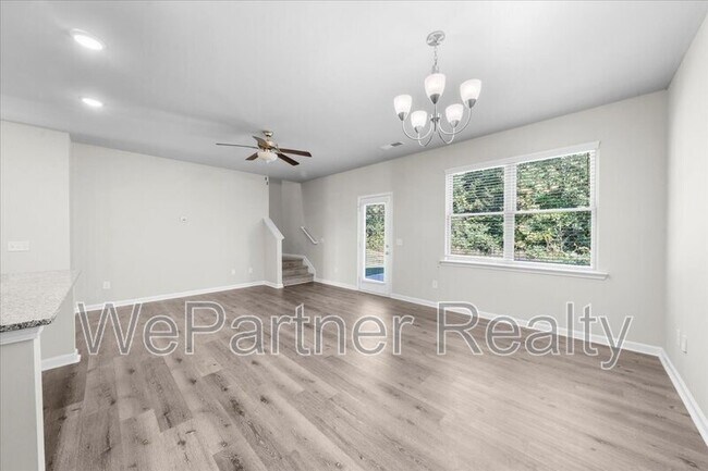 Photo - 211 Harrison St