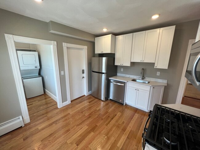 Photo - 2 Gilson Ter Unit 3