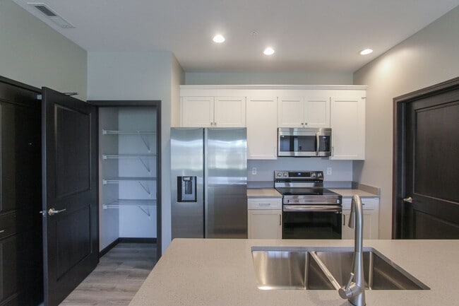 Photo - Fairway Place Apartments