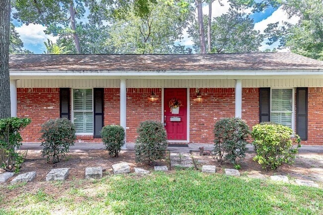 Building Photo - 10218 Oak Point Dr Rental