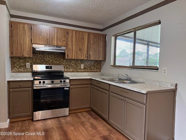 Photo - 1490 Van Buren Ave SE