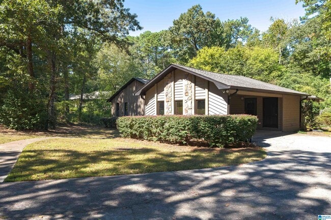 Photo - 2001 Shadowood Ct