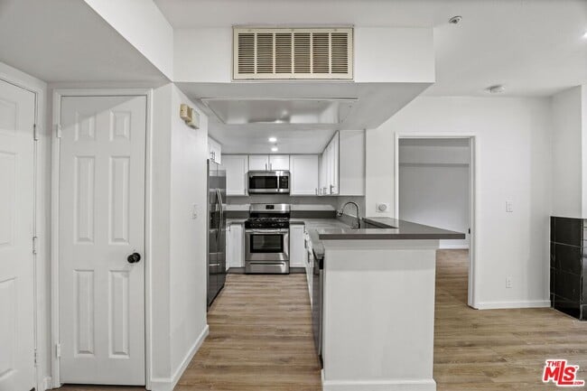 Photo - 11711 Ohio Ave Condo Unit 110