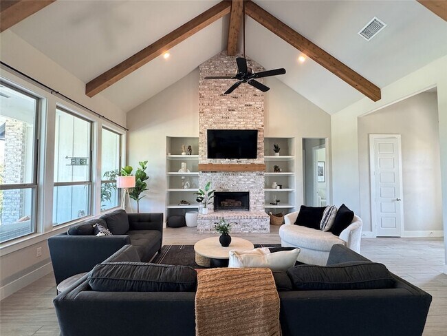 Photo - 197 Blackthorn Dr