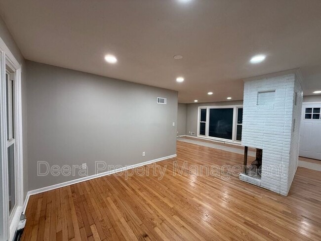 Photo - 9900 Richmond Dr