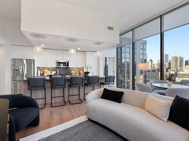 Photo - 1212 Demonbreun St Unit 615