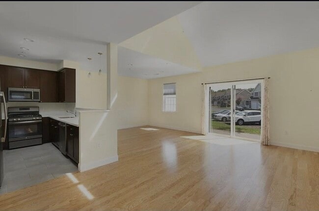 Photo - 70 Endicott St