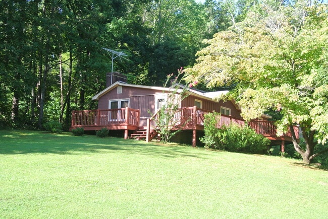 Photo - 623 Old Salem Rd