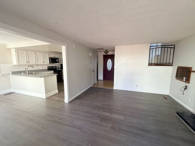 Photo - Sparks Two-story House - Cul-de-Sac (Reed HS, Mendive MS, Diedrichsen ES)
