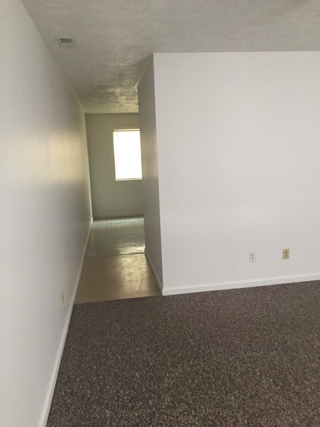 Building Photo - 2357 Overbrook Ave Unit Overbrook Rental