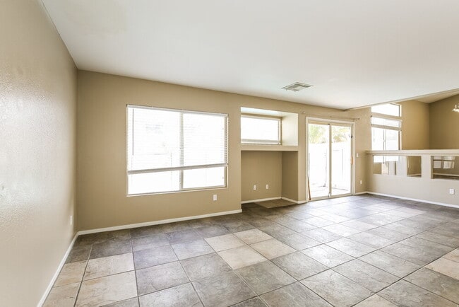 Photo - 3636 Beacon Point St