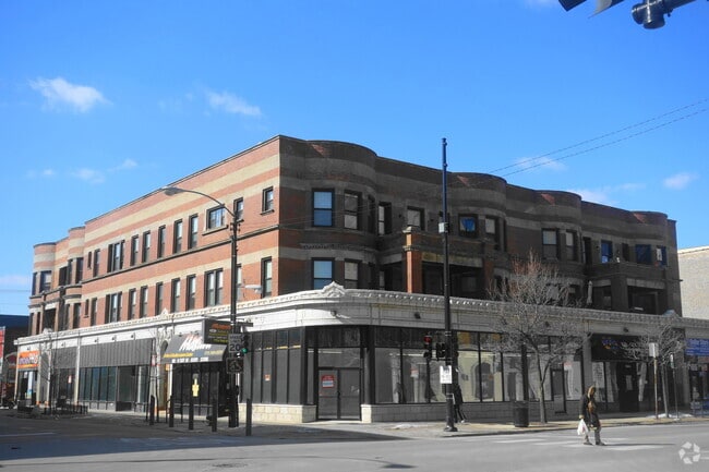 Building Photo - 1008 W Argyle St Unit 2E Rental