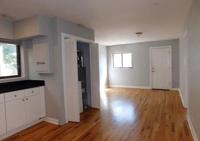 Photo - 1851 W Chicago Ave Unit 2R