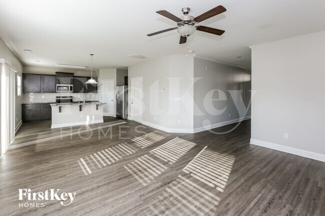 Photo - 9225 Evans Creek Ct