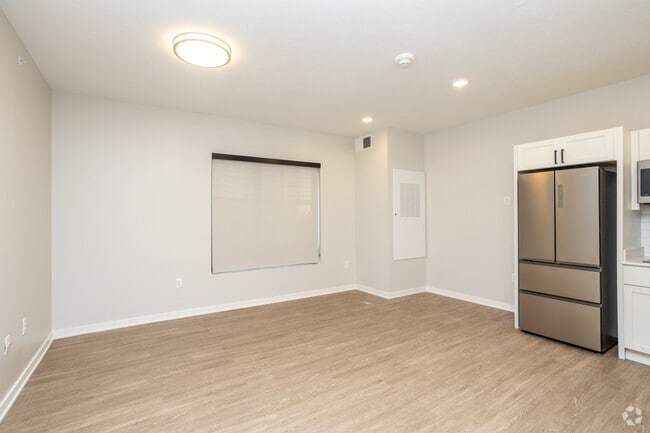 Studio - 497SF - Livingroom